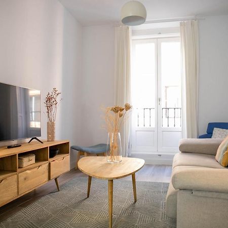 NQN Aparts&Suites Madrid Extérieur photo