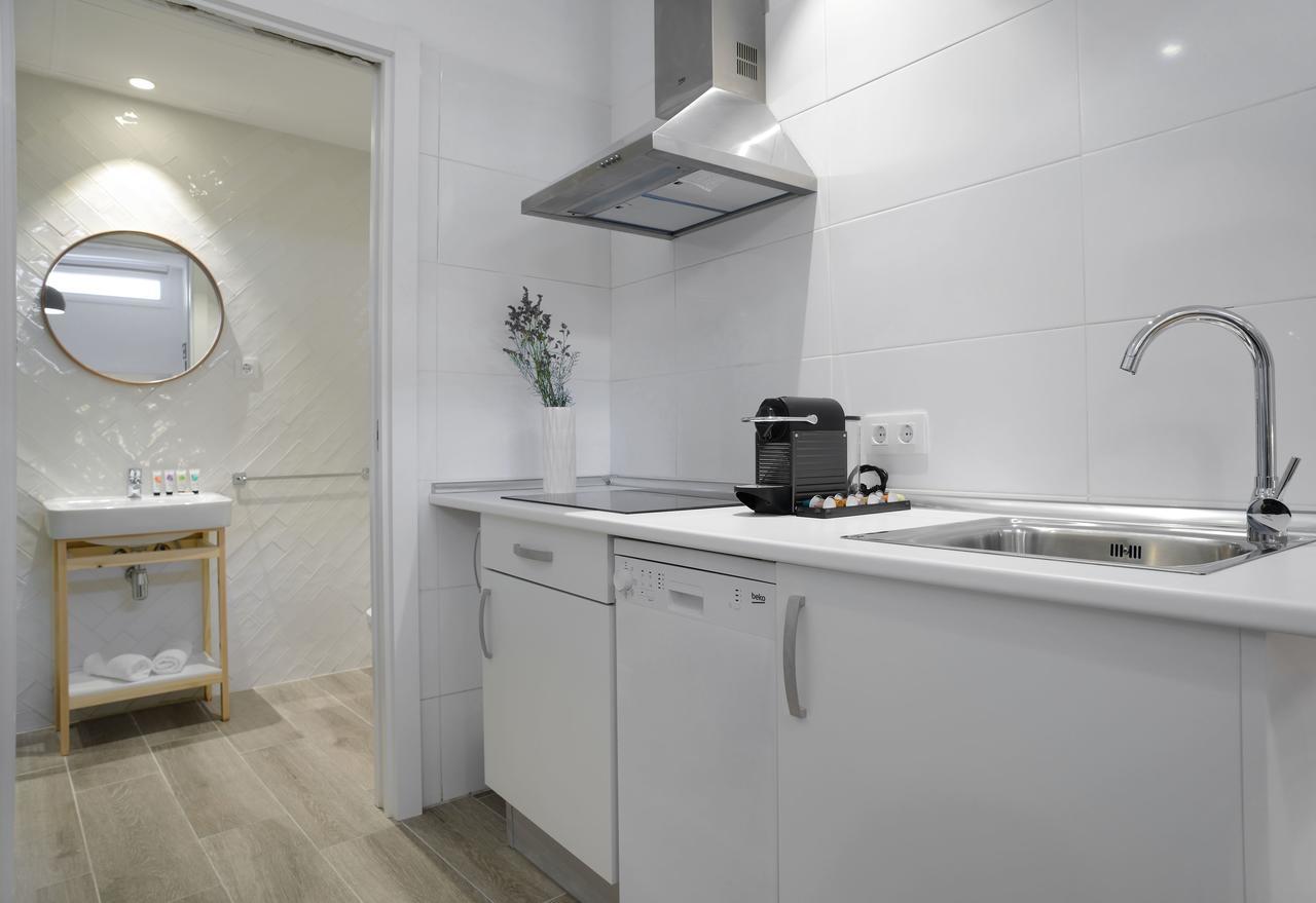 NQN Aparts&Suites Madrid Extérieur photo