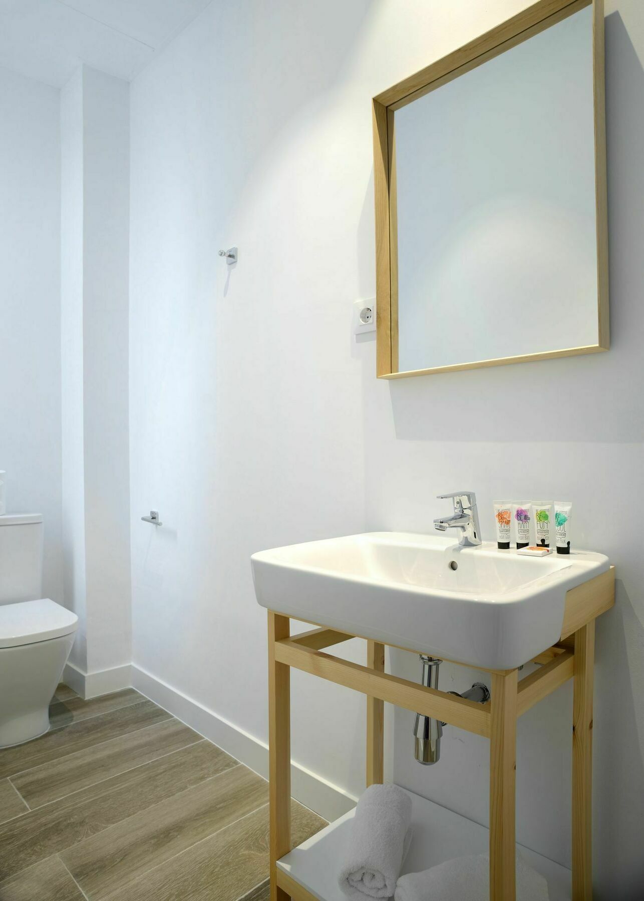 NQN Aparts&Suites Madrid Extérieur photo