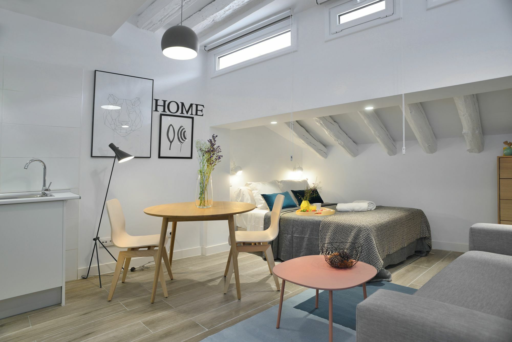 NQN Aparts&Suites Madrid Extérieur photo